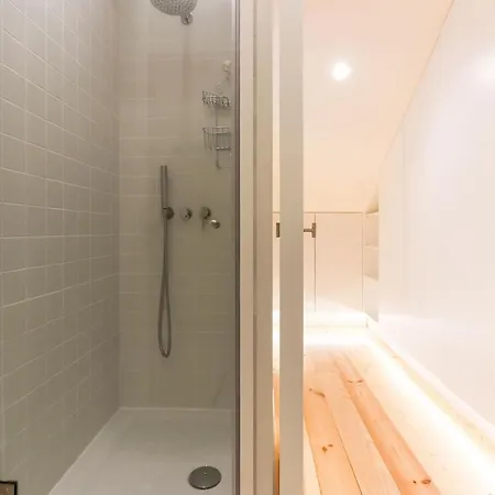 Marques De Pombal Duplex With Terrace By Homing * Lissabon