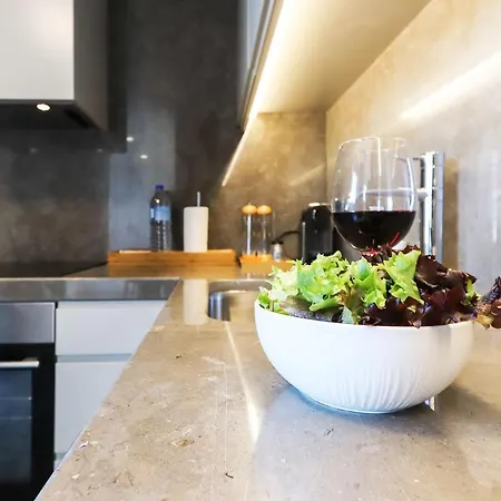 Marques De Pombal Duplex With Terrace By Homing * Лиссабон