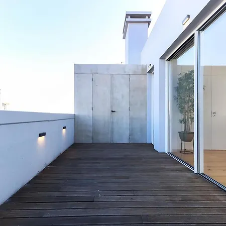 Marques De Pombal Duplex With Terrace By Homing Apartment Lisbon
