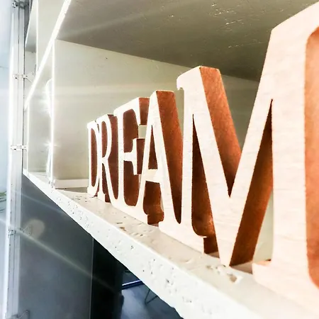 Marques De Pombal Duplex With Terrace By Homing Lisboa