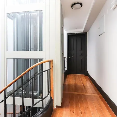 Marques De Pombal Duplex With Terrace By Homing Apartment