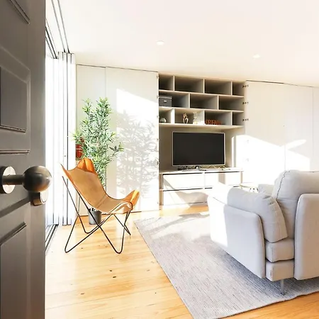 Marques De Pombal Duplex With Terrace By Homing *